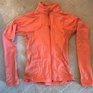 LULULEMON ATHLETIC TOP